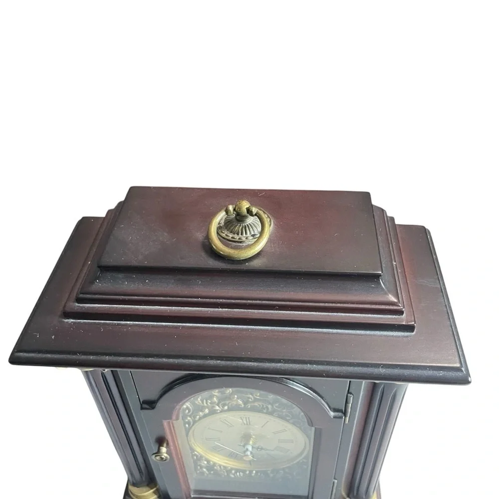 Vintage Bombay Company Horloge Belmont NOT WORKING! Cherry Wood Mantle Clock